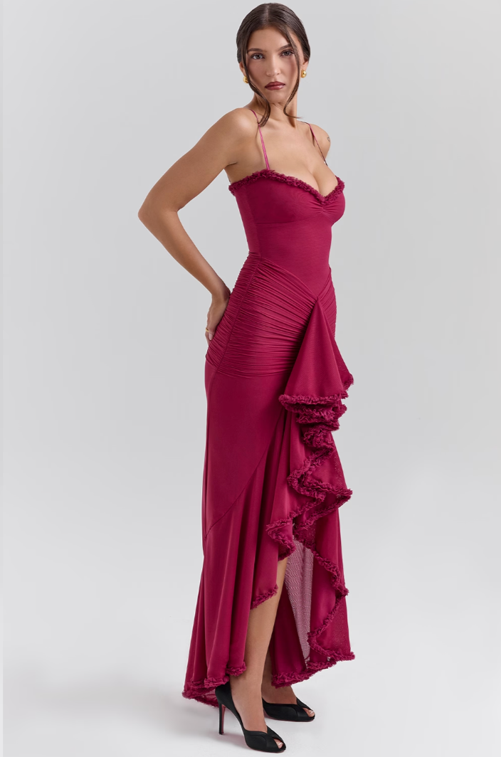 Robe longue invitée mariage femme drapée volants bretelles fines fente
