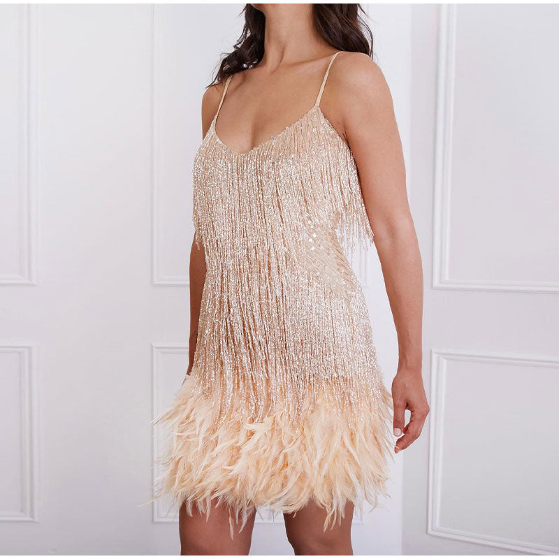 Robe courte femme à franges col V fines bretelles coupe ajustée soirée