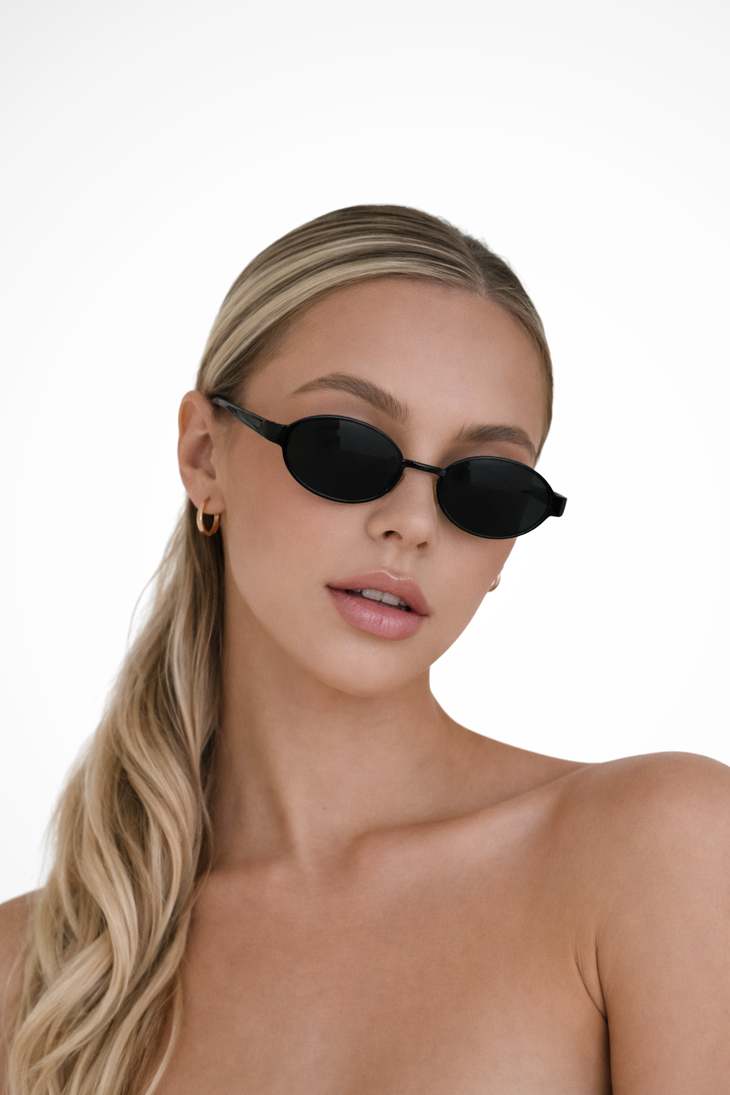 Lunettes de soleil ovales femme monture métal verres teintés UV400 style rétro