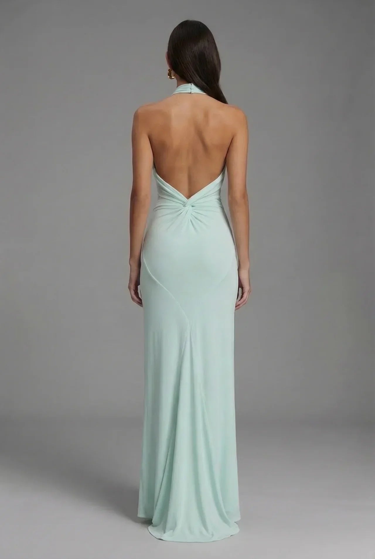Robe longue satin col halter dos nu soirée