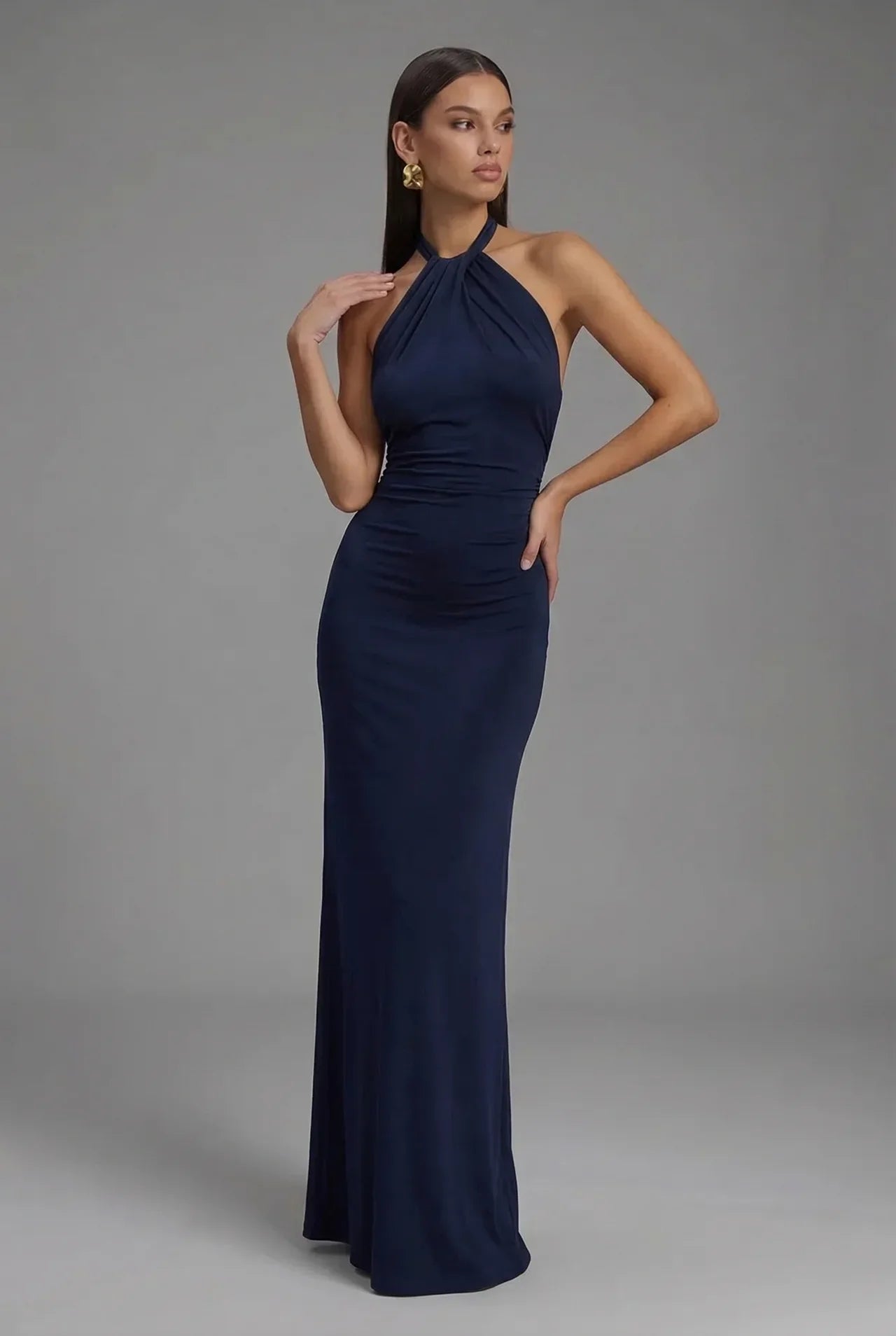 Robe longue satin col halter dos nu soirée