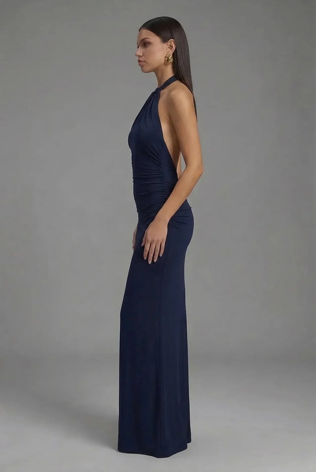 Robe longue satin col halter dos nu soirée