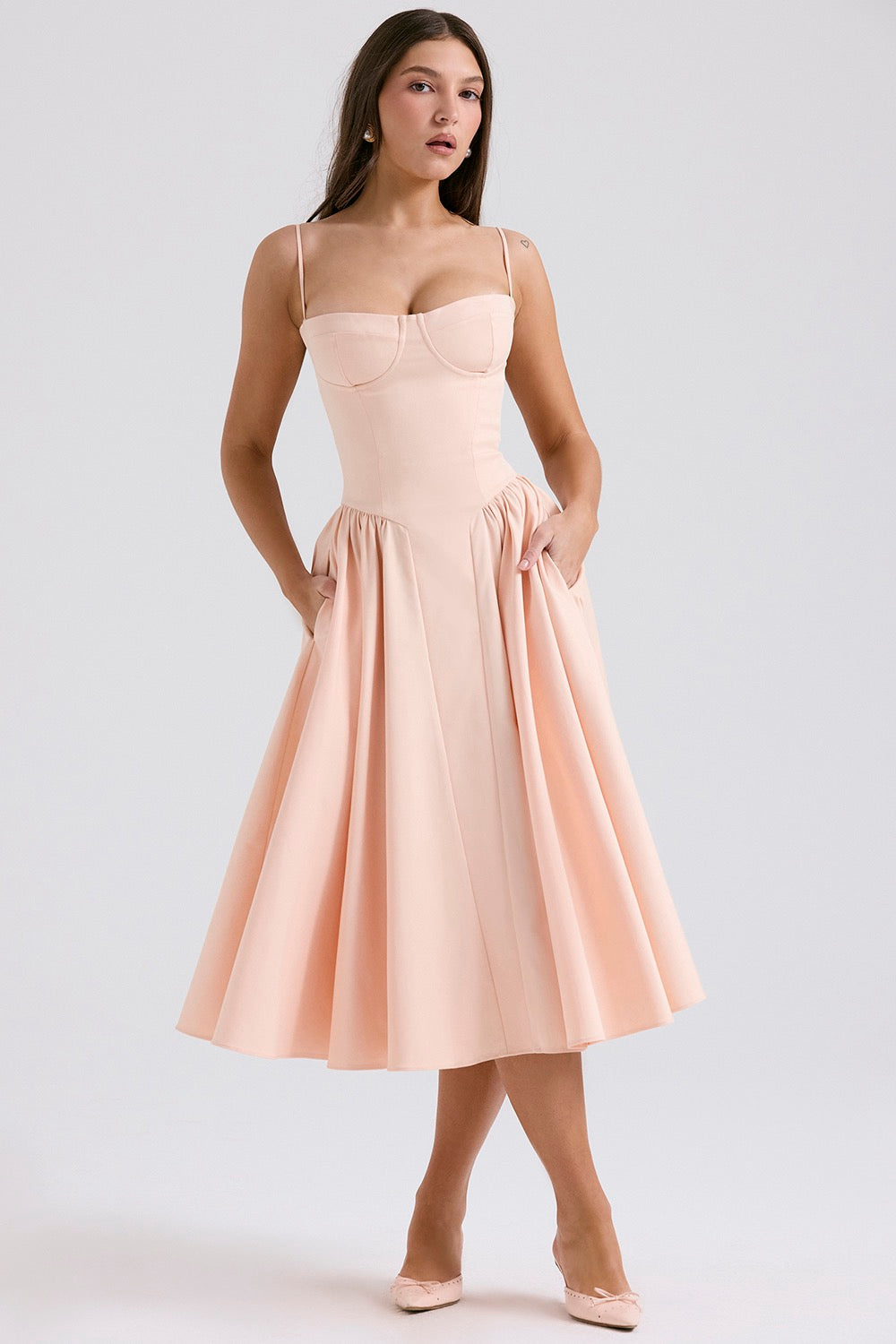 Robe midi femme bustier corset bretelles fines taille cintrée coupe évasée