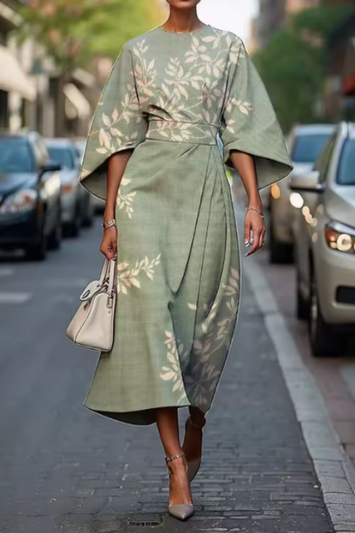 Robe midi invitée mariage à fleurs avec ceinture et manches kimono