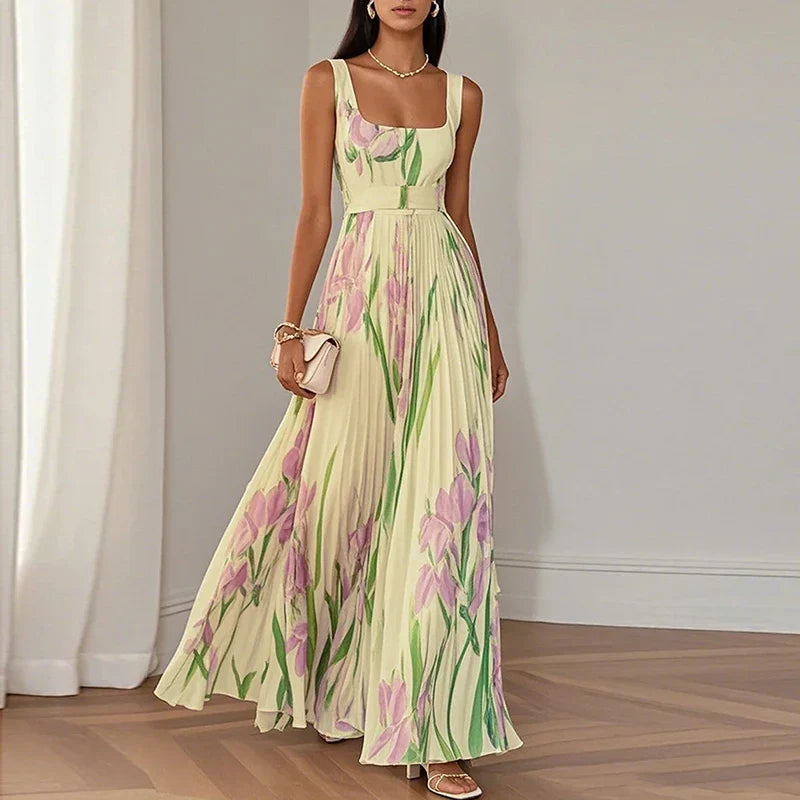Robe longue invitée mariage fleurie col carré plissée sans manches