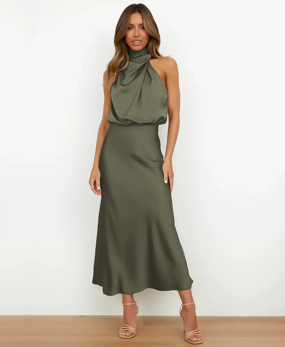 Robe longue femme col halter satinée coupe fluide soirée
