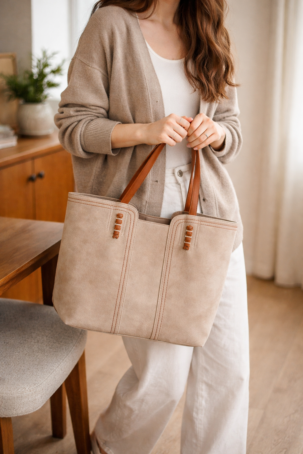 Sac cabas femme cuir synthétique grand format porté épaule tote structuré anses contrastées