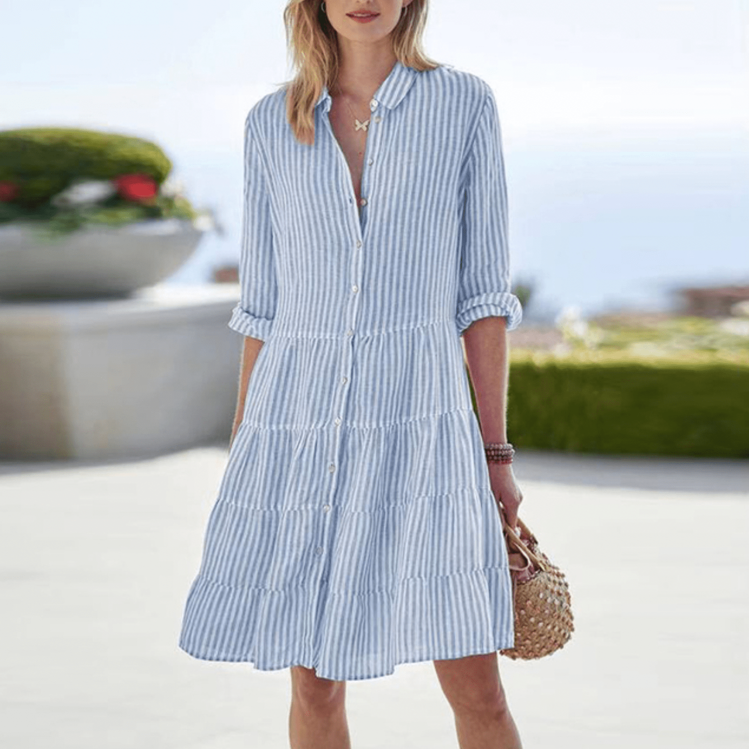 Robe chemise femme rayée à boutons manches longues coupe fluide courte