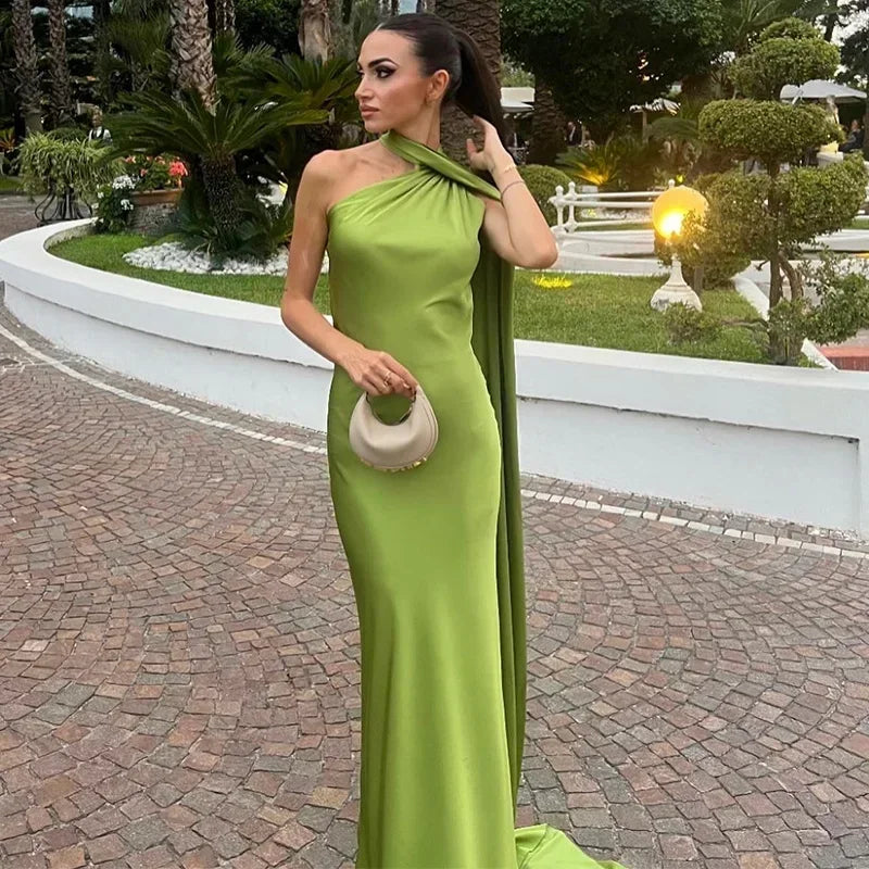 Robe longue invitée mariage dos nu drapée asymétrique
