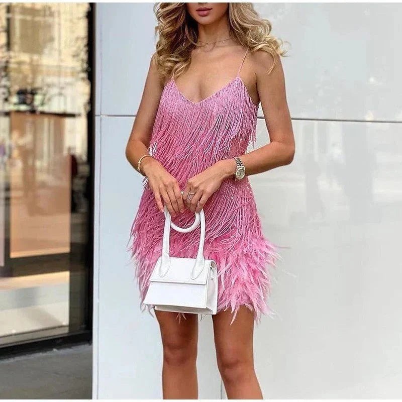Robe courte femme à franges col V fines bretelles coupe ajustée soirée