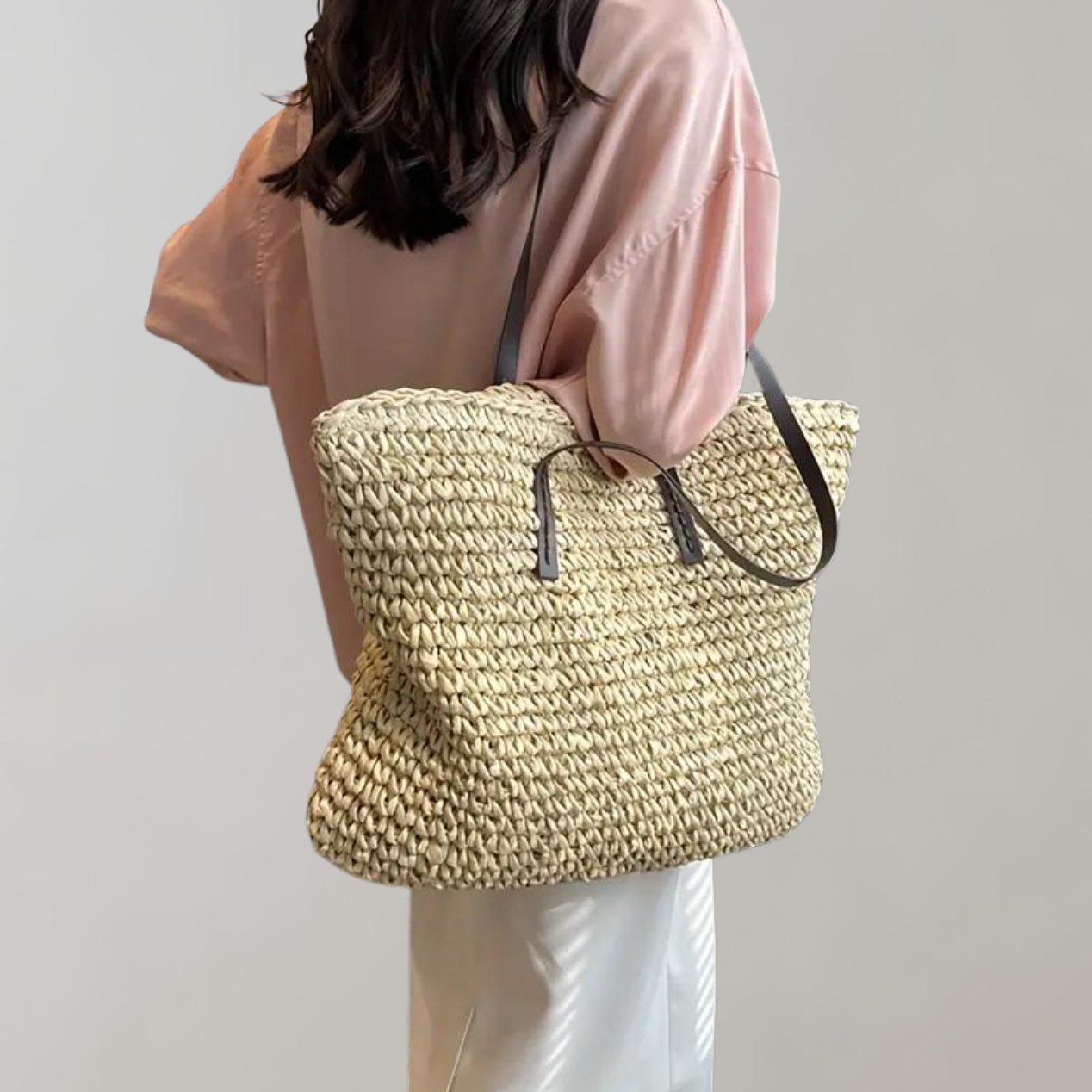 Sac cabas femme paille tressée raffia grand format porté épaule plage