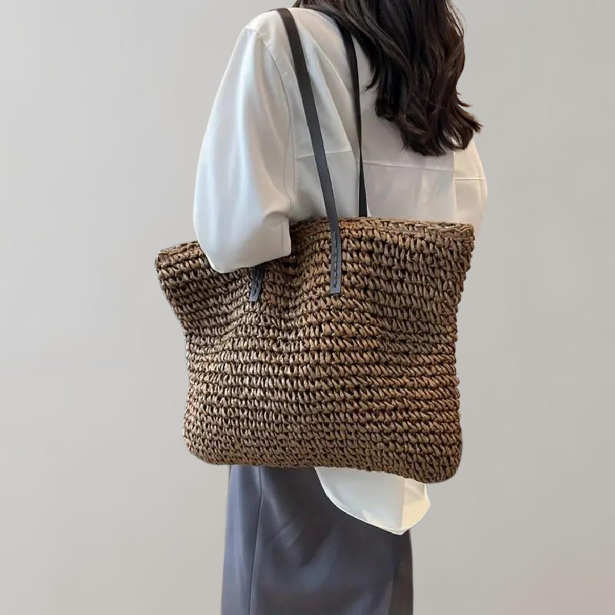 Sac cabas femme paille tressée raffia grand format porté épaule plage